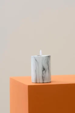 Jotex Kynttilät^FLAMME MARBLE Pöytäkynttilä LED, 12,5 Cm