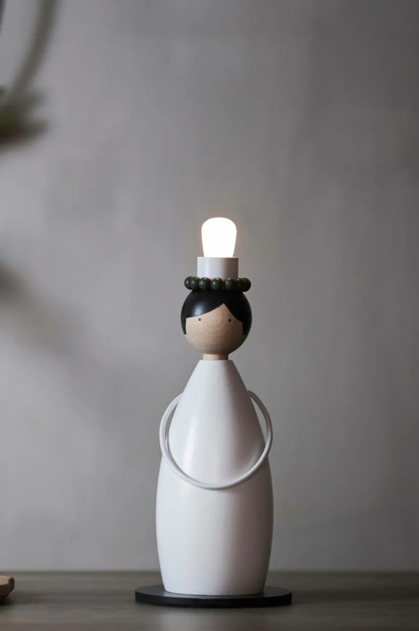 Jotex Jouluvalot^Kynttilänjalka Lucia Classic, Korkeus 26 Cm