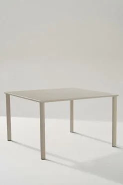 Jotex Puutarhapöydät|Ulkokalusteet^MENTON Ruokapöytä 120x120 Cm