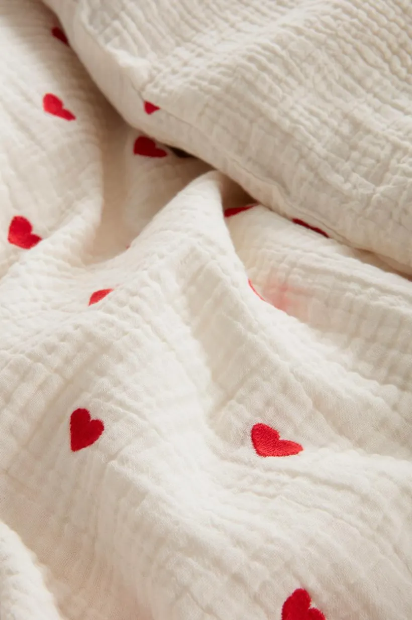 Jotex Lasten Vuodevaatteet^Pussilakanasetti HEARTS Kapeaan Sänkyyn - Ekologinen
