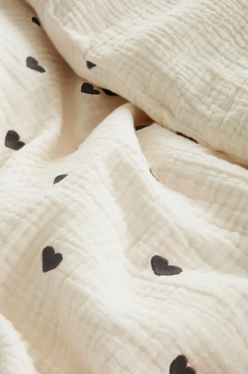 Jotex Lasten Vuodevaatteet^Pussilakanasetti HEARTS Kapeaan Sänkyyn - Ekologinen