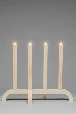 Jotex Jouluvalot^Sähkökynttelikkö Puuta, 4 Lamppua, 42 Cm