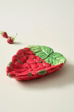 Jotex Tarjottimet & Tarjoiluvadit^STRAWBERRY Tarjoiluvati, Halkaisija 30 Cm